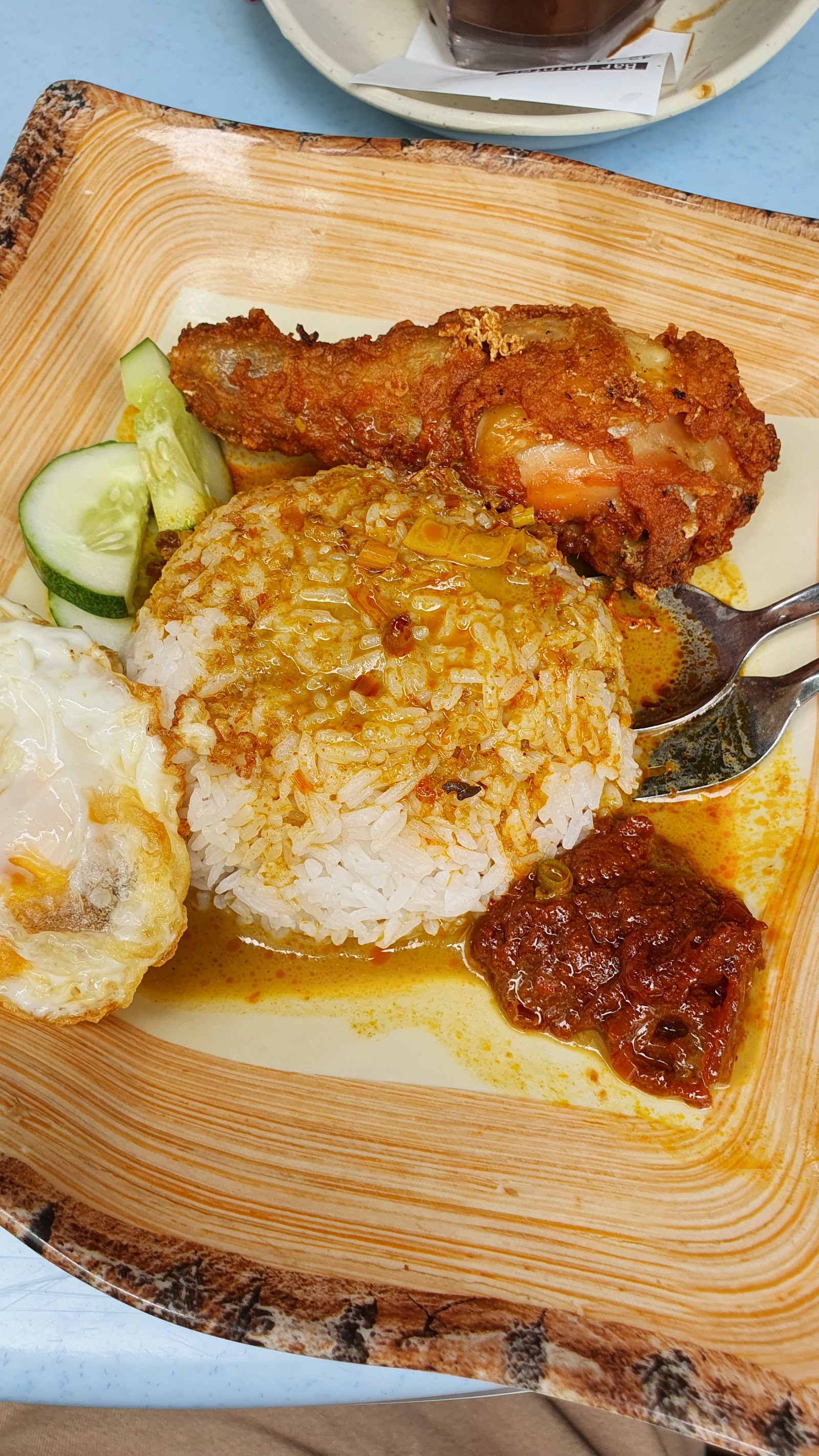 咖喱蛋滑鸡盖饭 Curry Scramble Egg Crispy Chicken Rice